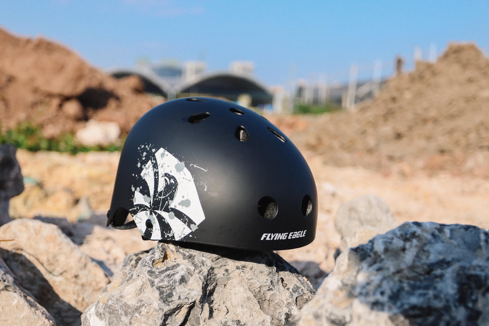 Casco Flying Eagle Zeus Black